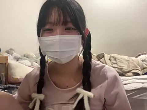 y-u-r-a-33 live sex cam
