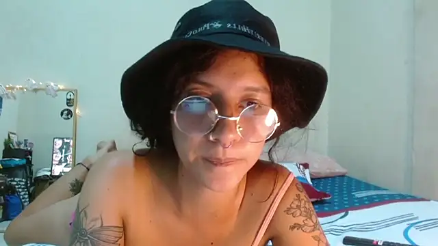 AlinaWoolf_