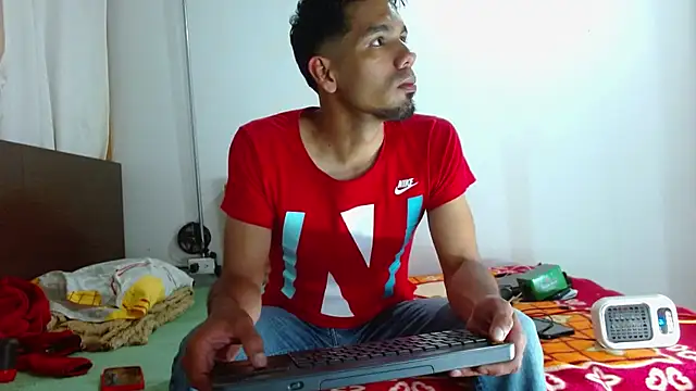 JohanyLatino
