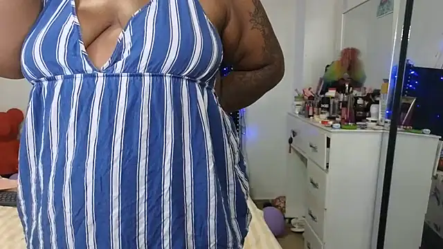 charlotte_077 live cam preview