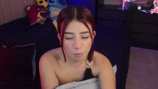 Your_rosalie live cam on StripChat