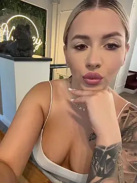 IveySin webcam