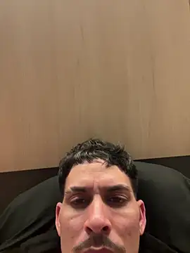 Latino_White_21 webcam