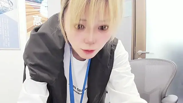 KKMM168 live sex cam