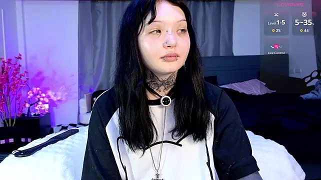 Lein_Bone live cam on StripChat