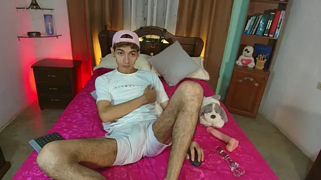 GeorgieDen live cam on StripChat