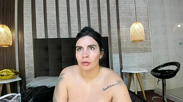 Hannah_Cross live sex cam