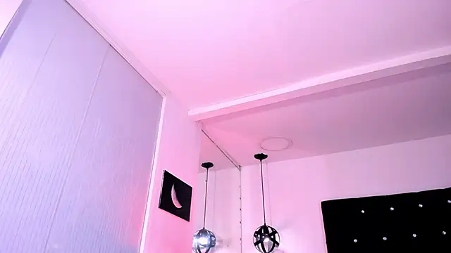 miss__yissell live cam on StripChat