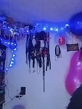 fetishisuto_kureiji live cam on StripChat