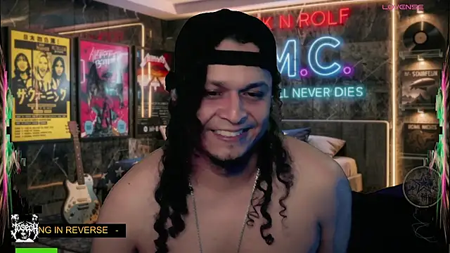 chino_roz live cam preview