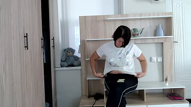 increible_della live cam preview