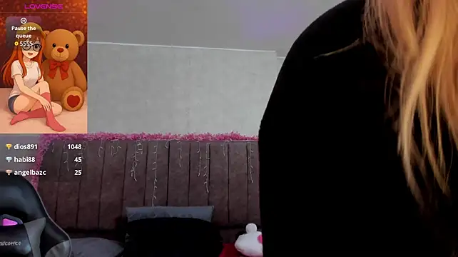 LanaMills_ live cam preview