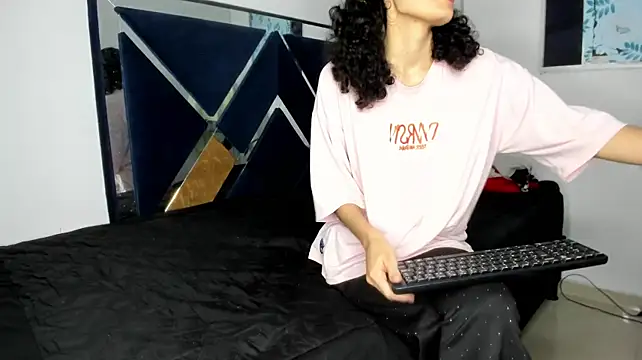 Ninna_Vergara webcam