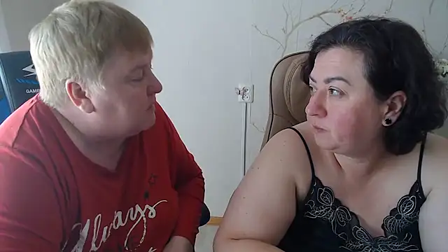 Lindy-Jeanie live cam preview