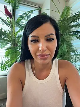 ReynaMorel live cam preview