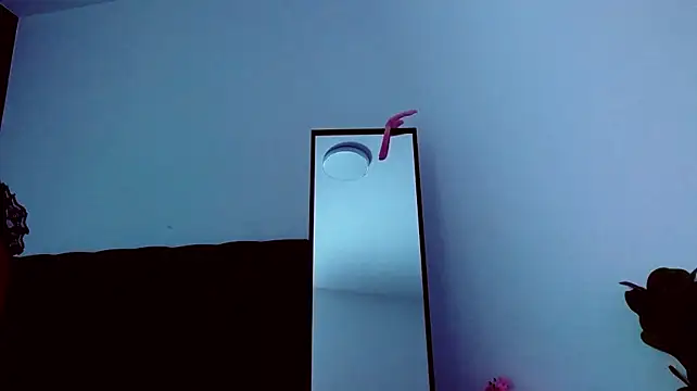 Lunna_Noirre live cam preview