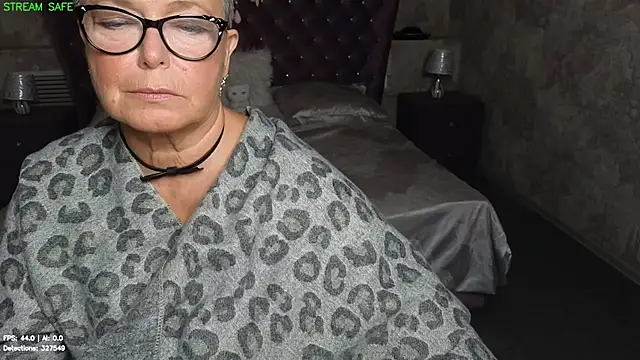 Lia_Light live cam preview