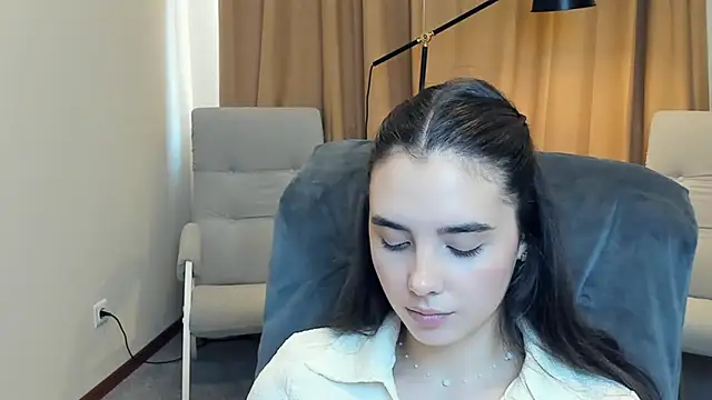 JuliDahill
