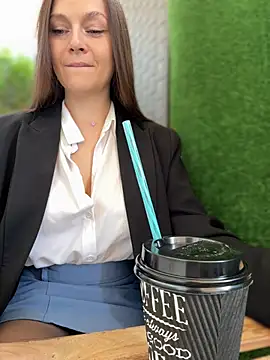 crazytori (F young) - Take off panties in cafe alt🎁