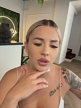 IveySin webcam