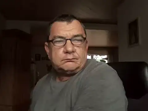 Nobbie444 live cam on StripChat