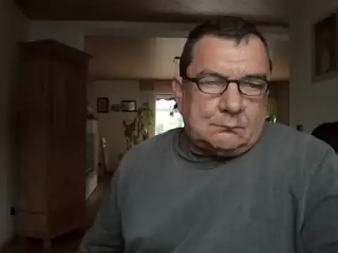 Nobbie444 live sex cam