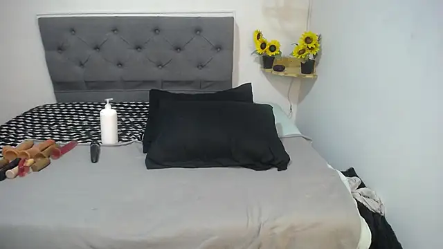 sasi_luna live cam preview