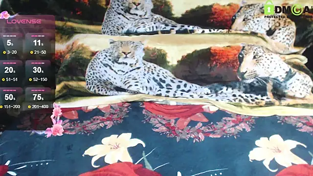 Queen_Sarah live cam preview