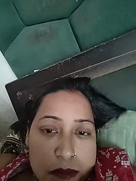 ninadi_hot live cam preview