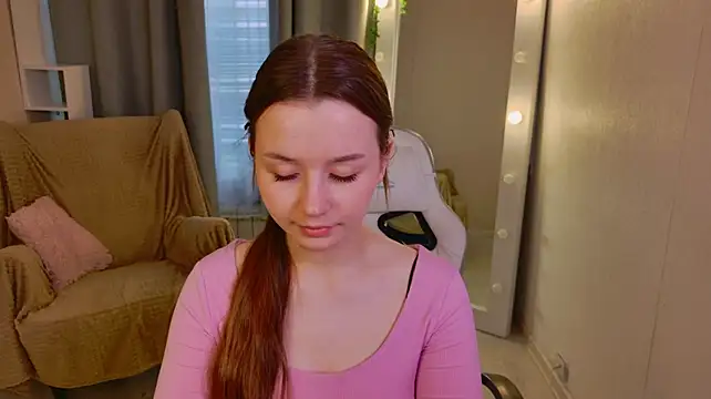 RileyBloomss live cam preview