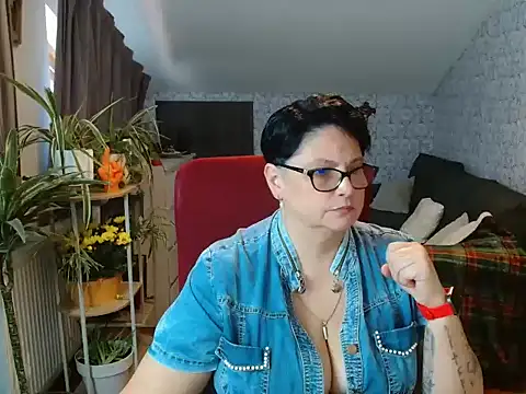 Newgirl4you live cam preview