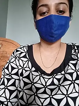Tamil_shalini live cam on StripChat