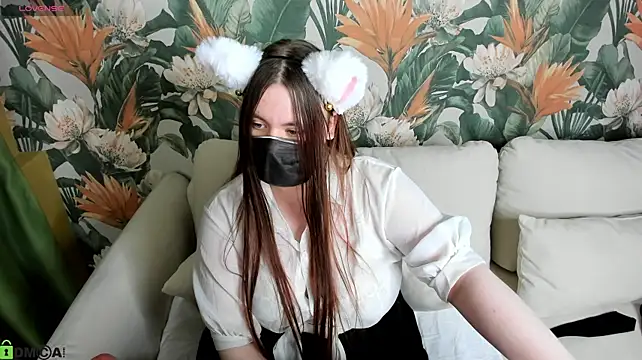 Alice_Steellee live cam on StripChat