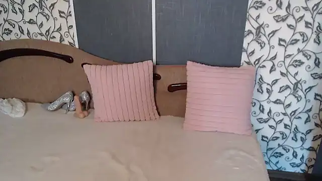 AmoraLuv webcam