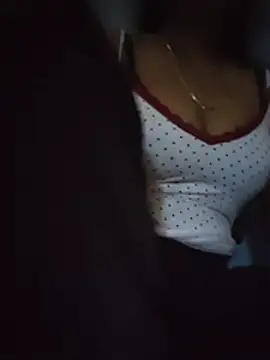Ezabelljohn webcam stripchat model stream image