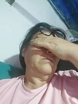 clarita_01 live cam preview