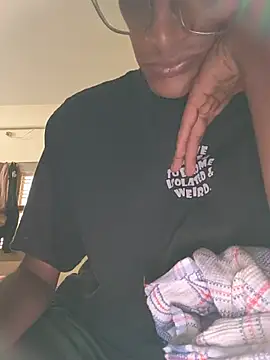 ThejasRockey live cam on StripChat