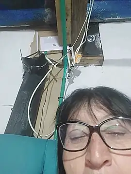 clarita_01 live cam preview
