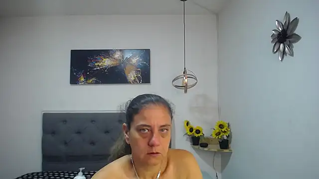 sasi_luna live cam preview