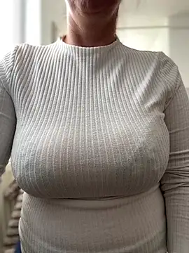 sweetmystery1 live cam on StripChat