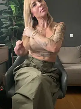 etwas_neugierig stripchat
