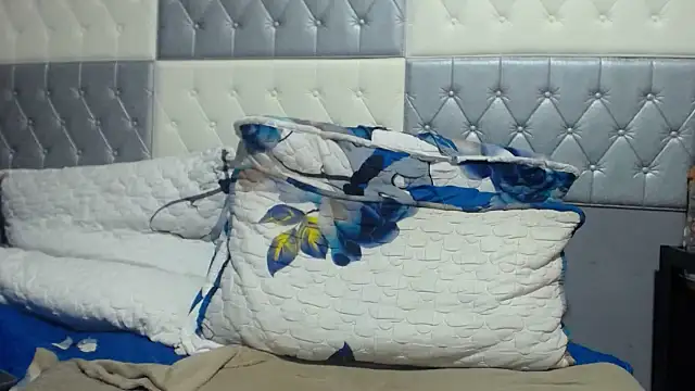 SEXYBUSTYEBONYXX
