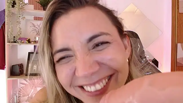 milfsecret69 live cam preview