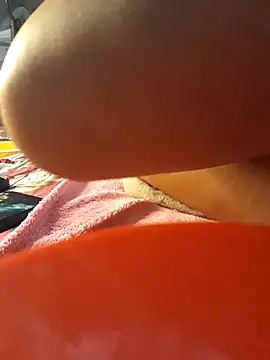 -Tara-a webcam stripchat model stream image