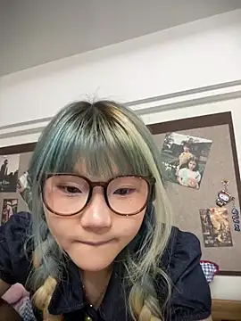 Rocket-Girl live cam on StripChat