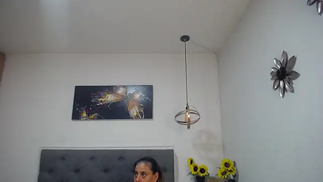 sasi_luna live cam on StripChat