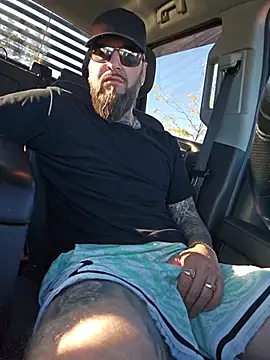 Beardedtattood live sex cam