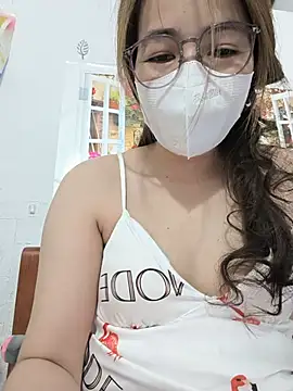 Ariana-Vy live cam on StripChat