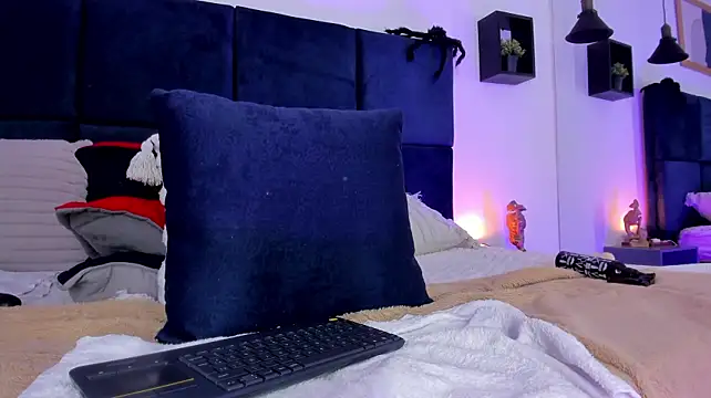 april_jones05 webcam