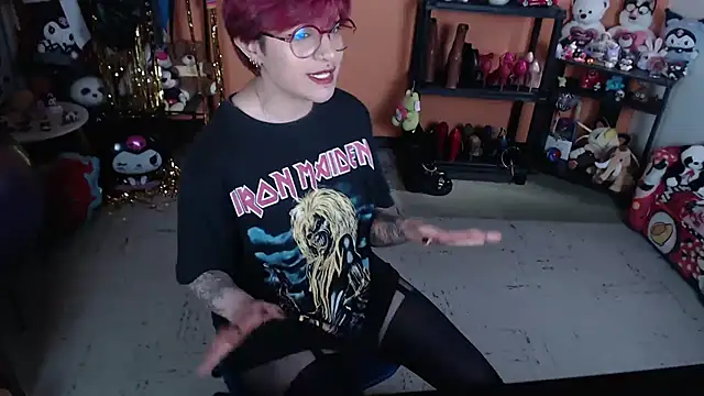 MissMiia2 live cam preview